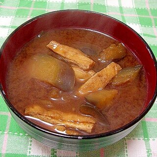 茄子と油揚げのお味噌汁(赤だし)